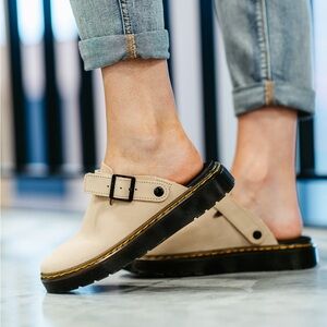 Dr. Martens Carlson Mules in Taupe Size 8